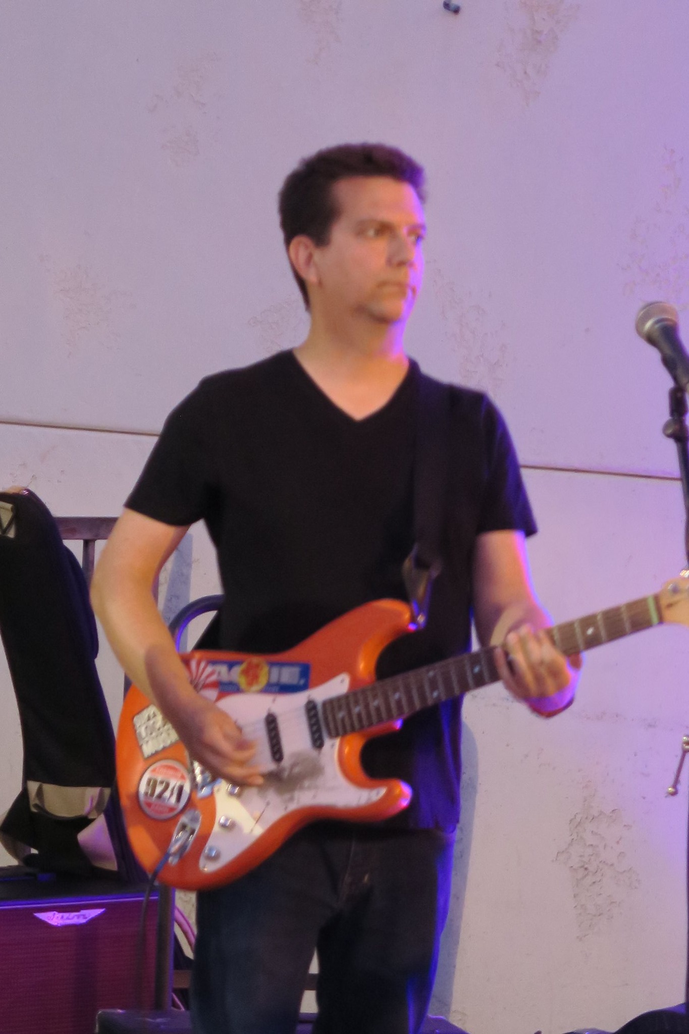 Bill Gould singing live